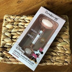 The Creme Shop Disney Minnie Mouse: Rose Quartz Crystal Massage Roller